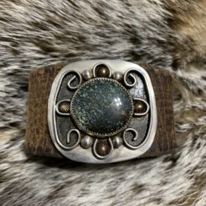 Micro Web Star Fox turquoise cuff