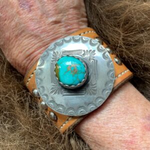 Carico Lake turquoise leather cuff