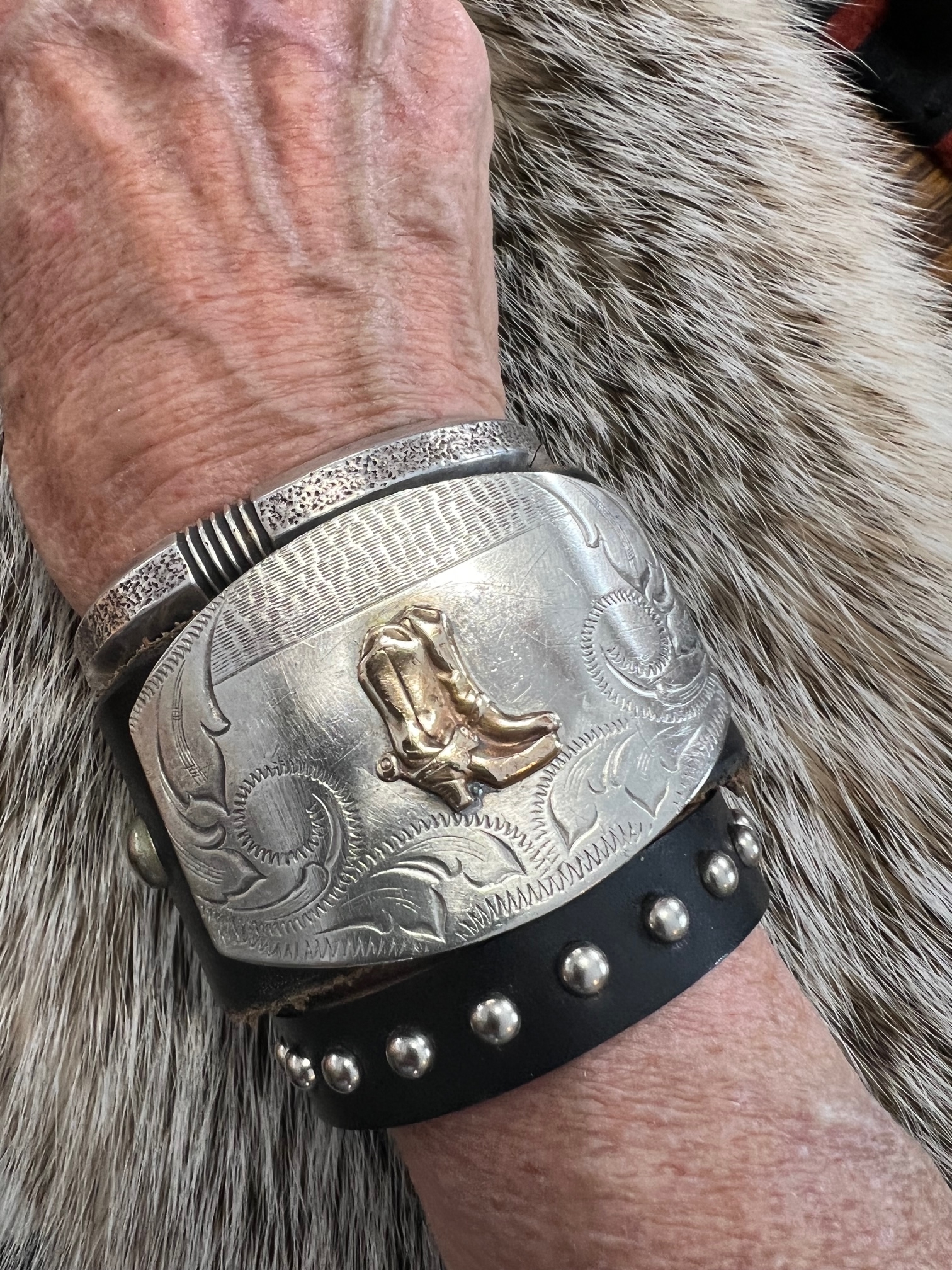 Antique child's belt buckle leather cuff - Image 2